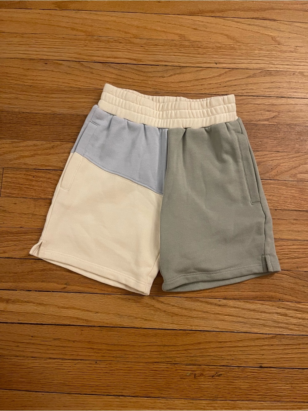 Rylee + Cru Cream, Light Blue & Pastel Olive Colorblock Pull-On Shorts